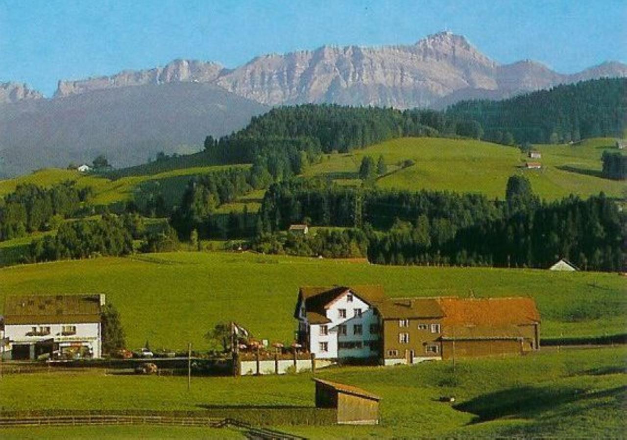 Hotel Garni Traube B&B Schwellbrunn Exterior foto