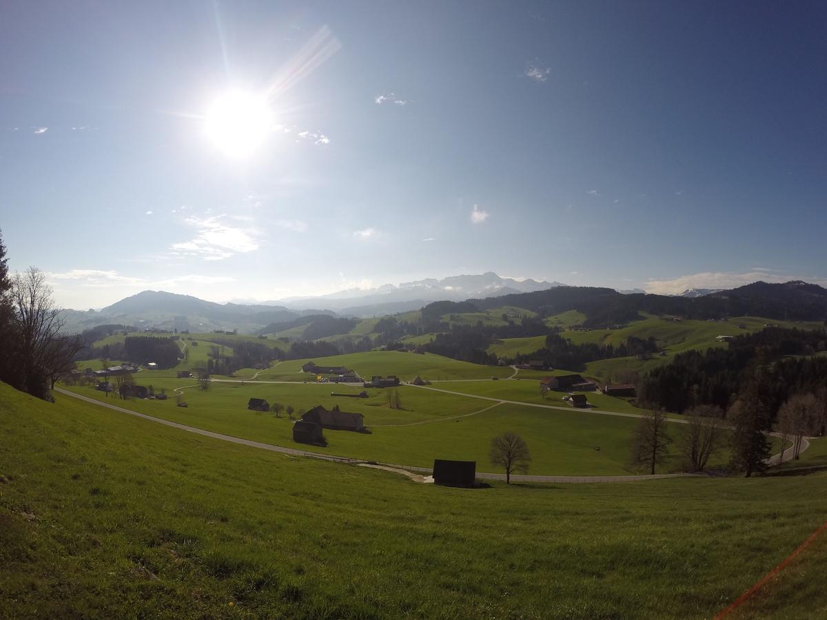 Hotel Garni Traube B&B Schwellbrunn Exterior foto